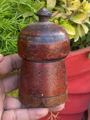 Antigua Madera Antigua Hecha a Mano Laca Pintada Hindú Religiosa KumKum Tikka Box Foto 1 de 4