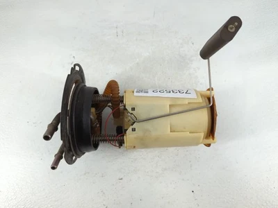 GMC Envoy 2004 bomba montada L1SZB Foto 1 de 4