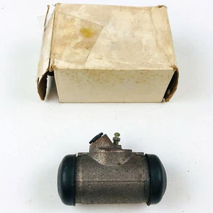 Jeep 8126693 Wheel Cylinder Front Left Brake NOS 1963-73 Gladiator Wagoneer J Se - Picture 1 of 12