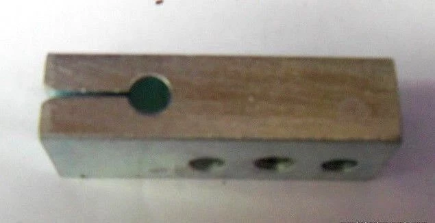 LOWER SAW GUIDE FOR HOBART MODELS 5212 5214 5216 5514 5614 Ref. #M71379 - Image 1 of 1