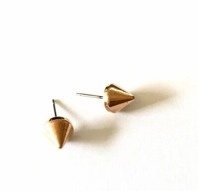 Aretes metálicos antiguos de oro y bronce con espiga Foto 1 de 4