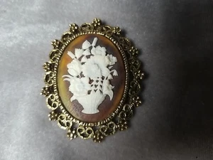 Vintage Floral Cameo Pendant Brooch Gold Tone - Picture 1 of 6