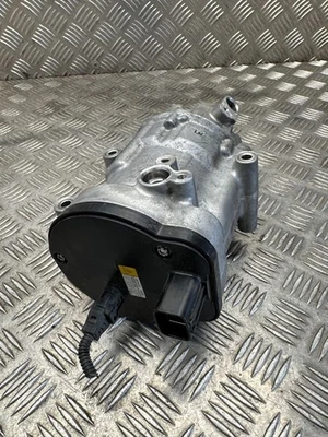 Toyota RAV 4 (XA50) 2022 Air Conditioning Compressor Pump 0424001990 Petrol/Electric 131kW - Image 1 of 4