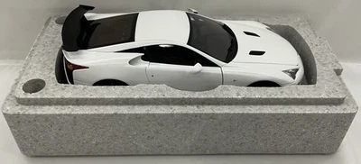 AUTOart signature Lexus LFA 1/18 Car Model - Whitest White die cast 1:18 limited - Image 1 of 4