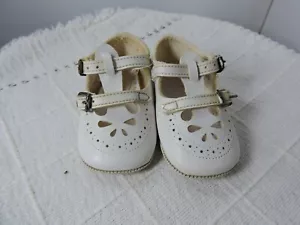 Wee kids Vintage white baby sandals size 1 vintage - Picture 1 of 6