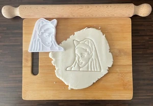 Ariana Grande Cookie Cutter Cake Decoration Pastry Dough Biscuit - Picture 1 of 2