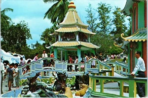Haw Par Villa in Singapore Postcard - Picture 1 of 2