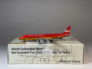 Aeroclassics 1:400 Braniff International Douglas DC-8-50 N812BN Red Flying - Picture 1 of 2