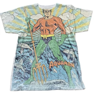 T-shirt vintage Aquaman stampa all over etichetta visione DC Comics uomo M rara AOP USA - Foto 1 di 9