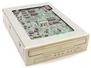 Yamaha CRD100 5.25 " Cd-R / Rw 50-Pin SCSI Drive Unité Caddy Writer Graveur - Photo 1/1