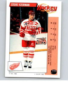 1992-93 Panini Stickers Hockey  #112 Steve Yzerman  Detroit Red Wings V82678