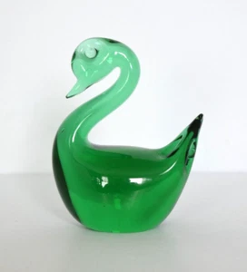 Green Art Glass Swan Paperweight 3in Hand Blown Animal Figurine Vintage - Picture 1 of 7
