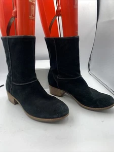 Ugg Black Suede Ankle Boots. Low Block Heel. Size 8.5 - Picture 1 of 16