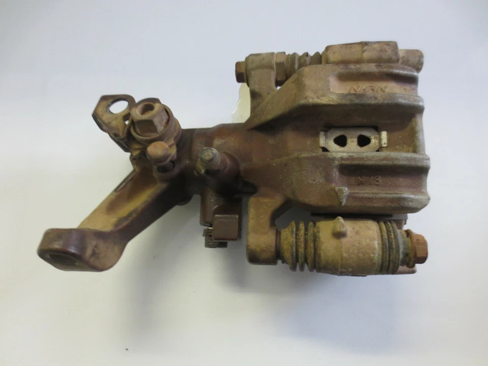 2010 年本田 Rincon 680 4x4 全地形车二手原始设备制造商后制动卡钳  — 第 1/2 张图片