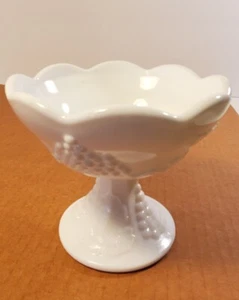 Vintage Indiana Colony Milk Glass Candle Holder Grapes Pedestal 4" Tall 4.5"Wide - Picture 1 of 8