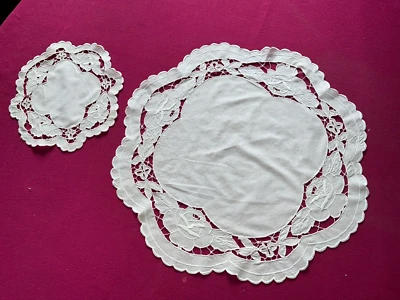 2 anciens napperons brodés diamètre 48 cm et 22 cm  N° 5 - Photo 1/4