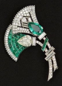 Vintage Art Deco style Platinum Plated Emerald Pear Emerald Women's Brooch Pin - Picture 1 of 2
