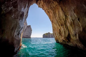 Fotomural-GRUTA AZUL CAPRI-(379P)-350x260cm-7Ferriles 50x260cm-Italia Mar XXL - Imagen 1 de 1