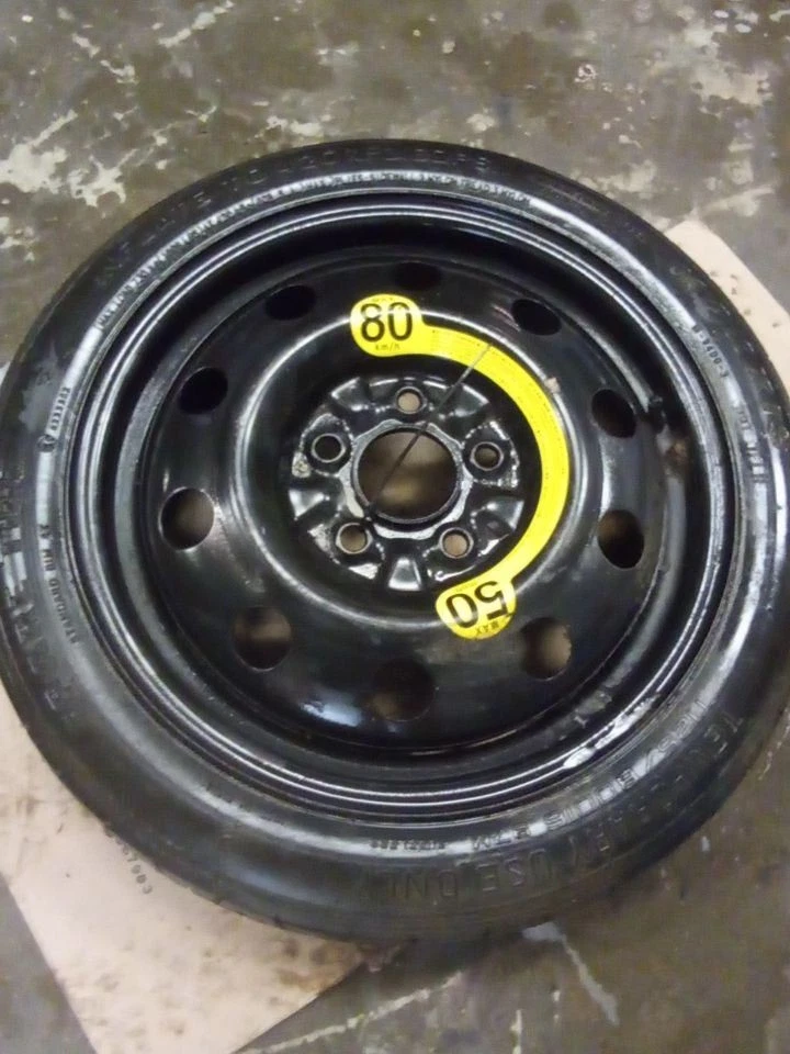 Neumático de repuesto KIA SPECTRA/OPTIMA 2004-2009 T125/70D15 para Kia Optima Kia 2009 Foto 1 de 4