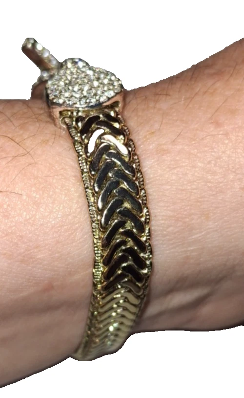 Pulsera Banana Republic firmada acento circonita elegante palanca 7" detalles plateados Foto 1 de 4