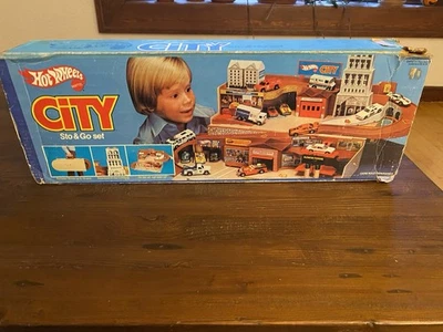Mattel 1980 Vintage Hot Wheels City Sto N Go Playset - Image 1 of 2