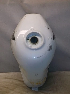 Tanque de gasolina usado para un Honda VFR750 1991-1993 Interceptor Foto 1 de 4