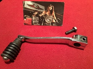 1982 Yamaha XJ650 Maxim Y364-3) gear shift arm shifter pedal lever WITH BOLT OEM - Foto 1 di 7
