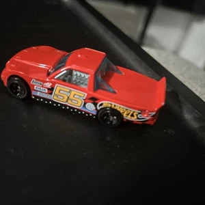 2010 Mattel - Hot Wheels Circle Trucker #55 rot gelb blau Truck NASCAR - Bild 1 von 5