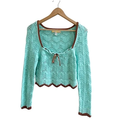 Blusa cropped Urban Outfitters malha crochê tamanho médio marrom-petróleo acabamento boho - Imagem 1 de 4