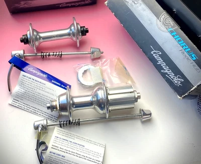 Ensemble Campagnolo Chorus Hubs 36H Neuf Dans La Boîte 36 Trous NIB NOS - Photo 1/4