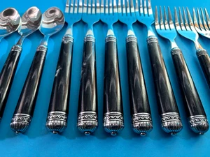 CAMBRIDGE CABARET BLACK MARBLED Round Hndl Filigree Stainless Flatware 17 Pc LOT - Picture 1 of 7