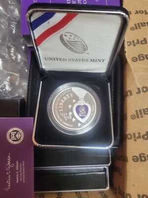  2022-W $1 Colorized Purple Heart Proof Silver Dollar OGP/COA IN HAND %% - Image 1 of 4