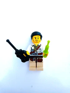 Lego rare Josh Thunder minifigure from dino defence HQ set 5887 2012 VGC - Picture 1 of 3
