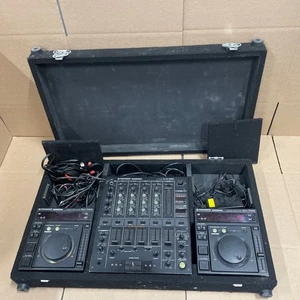 Pioneer DJM5000 Stereo Club DJ Rackmount Mixer DJM-5000 & 2 CDJ-700S In CASE - Picture 1 of 23