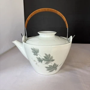 Noritake Cookin Serve Wild Ivy Teapot | 102| LQQK - Picture 1 of 12