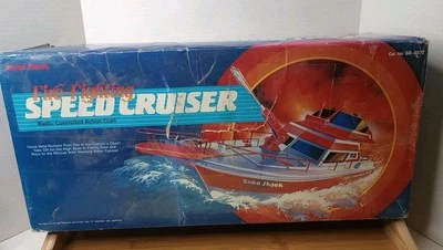 Radio Shack Vintage RC Fire-Fighting Speed Cruiser Radio Controlled Boat 60-4072 - Image 1 of 4