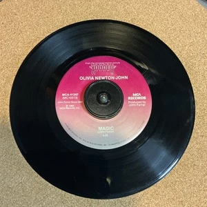 Olivia Newton-John 45RPM "Magic" 1980 80s Dance Pop 7" Vinyl Xanadu Soundtrack - Picture 1 of 2