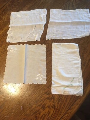 Lote de 4 pañuelos vintage para dama - blanco macizo con diseños Foto 1 de 4