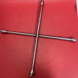 four way wrench - Picture 1 of 8