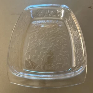 PRINCESS HOUSE FANTASIA Crystal Poinsettia Casserole Baking Dish~13.5" x 8.5" - Picture 1 of 6