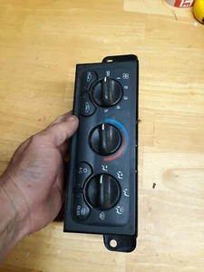 97 98 99 00 Chevrolet Malibu A/C Heater Control Genuine GM 22626483 w Defrost - Picture 1 of 3