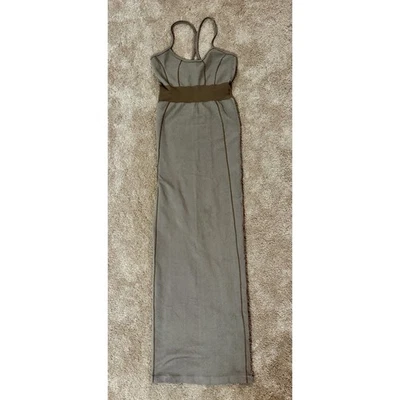 Maxi vestido ceñido al cuerpo marrón espiga Foto 1 de 4