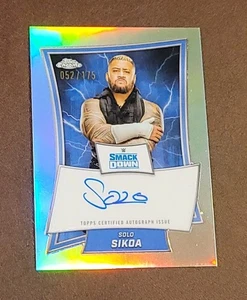 2025 Topps Chrome WWE SOLO SIKOA ON CARD AUTO REFRACTOR /175 - Picture 1 of 2