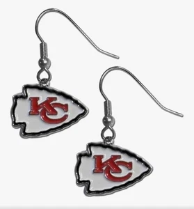 Kansas City Chiefs Unisex J-Haken Logo Ohrringe, Pfeilspitze, Teamfarben - Bild 1 von 8