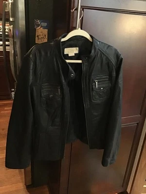 Chaqueta de cuero Michael Kors negra muy suave talla XL Foto 1 de 4