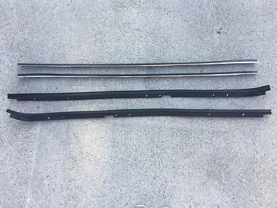 81-88 Regal Cutlass tracción trasera con cromo ancho NUEVO 4 piezas puerta ventana barre fieltros kit Foto 1 de 3