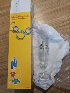Vintage Walt Disney World Glass Champaign Wine Castle Gold 2000 - Picture 1 of 3