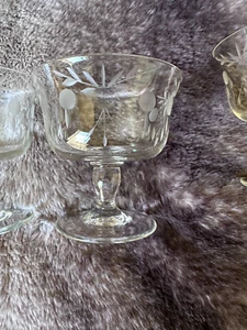 8 Crystal Glasses Champagne floral pattern - Picture 1 of 2