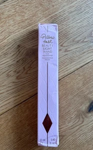 Charlotte Tilbury Beauty Light Wand Easy Highlighter - Pillow Talk - Picture 1 of 3