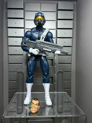 Figura de acción Hasbro 2012 Marvel Legends BAF Giant Man Shield Agent Nick Fury 6" Foto 1 de 2